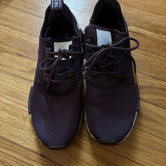 Adidas Nmd_R1 shoes in burgundy, size 9 women’s - Picture 4 of 8